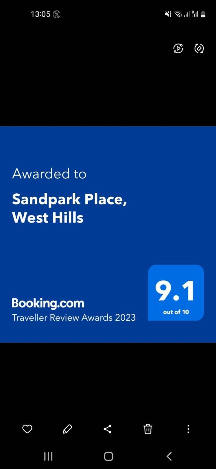 Sandpark Place, West Hills Mile 11 Exteriér fotografie